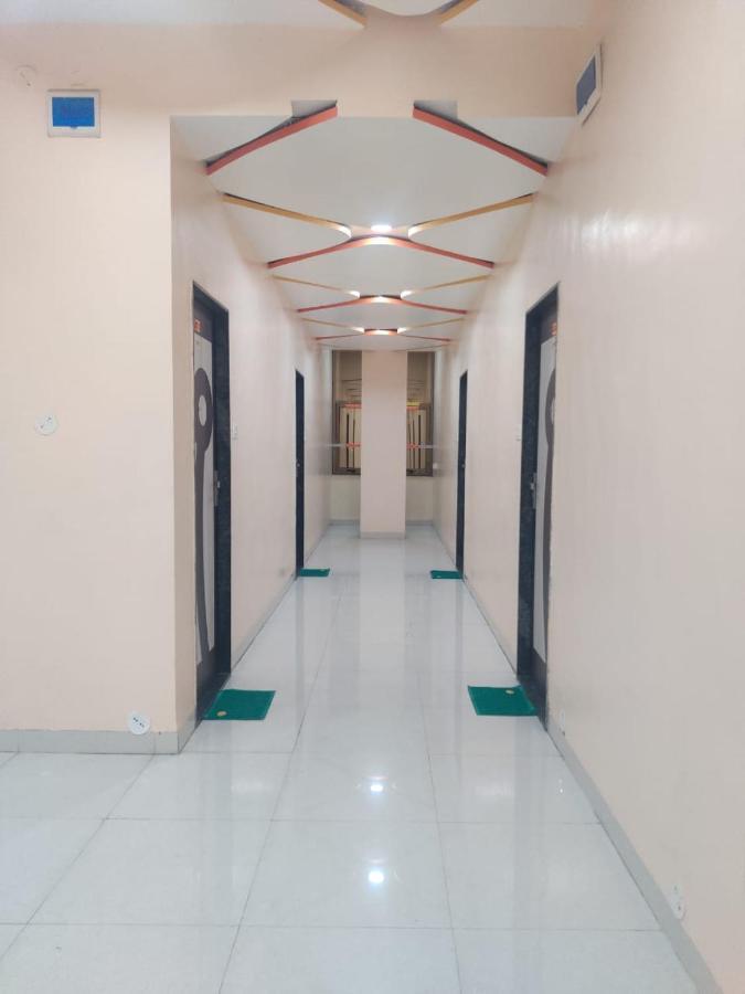 Hotel Hariram Tower Wardha Extérieur photo