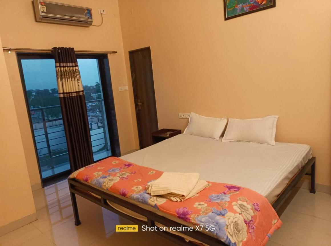 Hotel Hariram Tower Wardha Extérieur photo