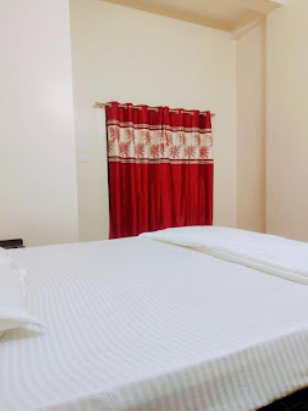 Hotel Hariram Tower Wardha Extérieur photo